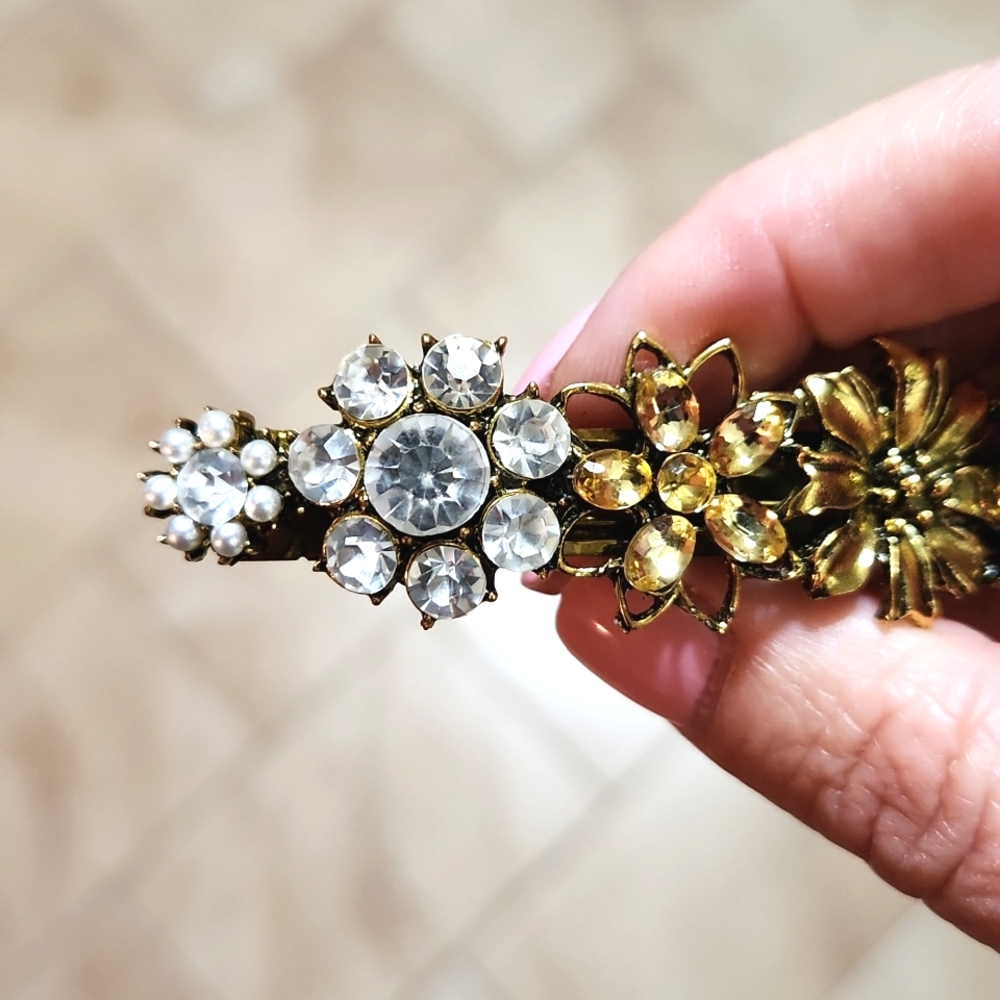 Nordstrom Swarovski Crystal Floral Barrette - Picture 4 of 7